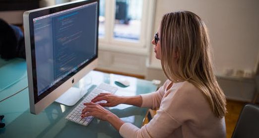 Intégration des chatbots dans les mutuelles et les assurances
